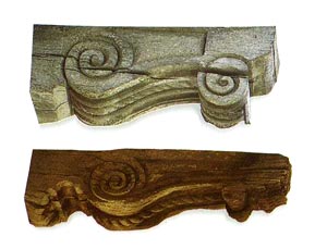 136.	Corbeaux taillés. Les têtes des courroies sont décorées avec des volutes et des cordelières.